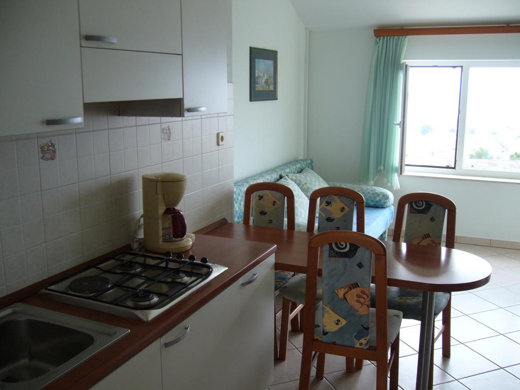 Apartmani Marija Примоштен Экстерьер фото