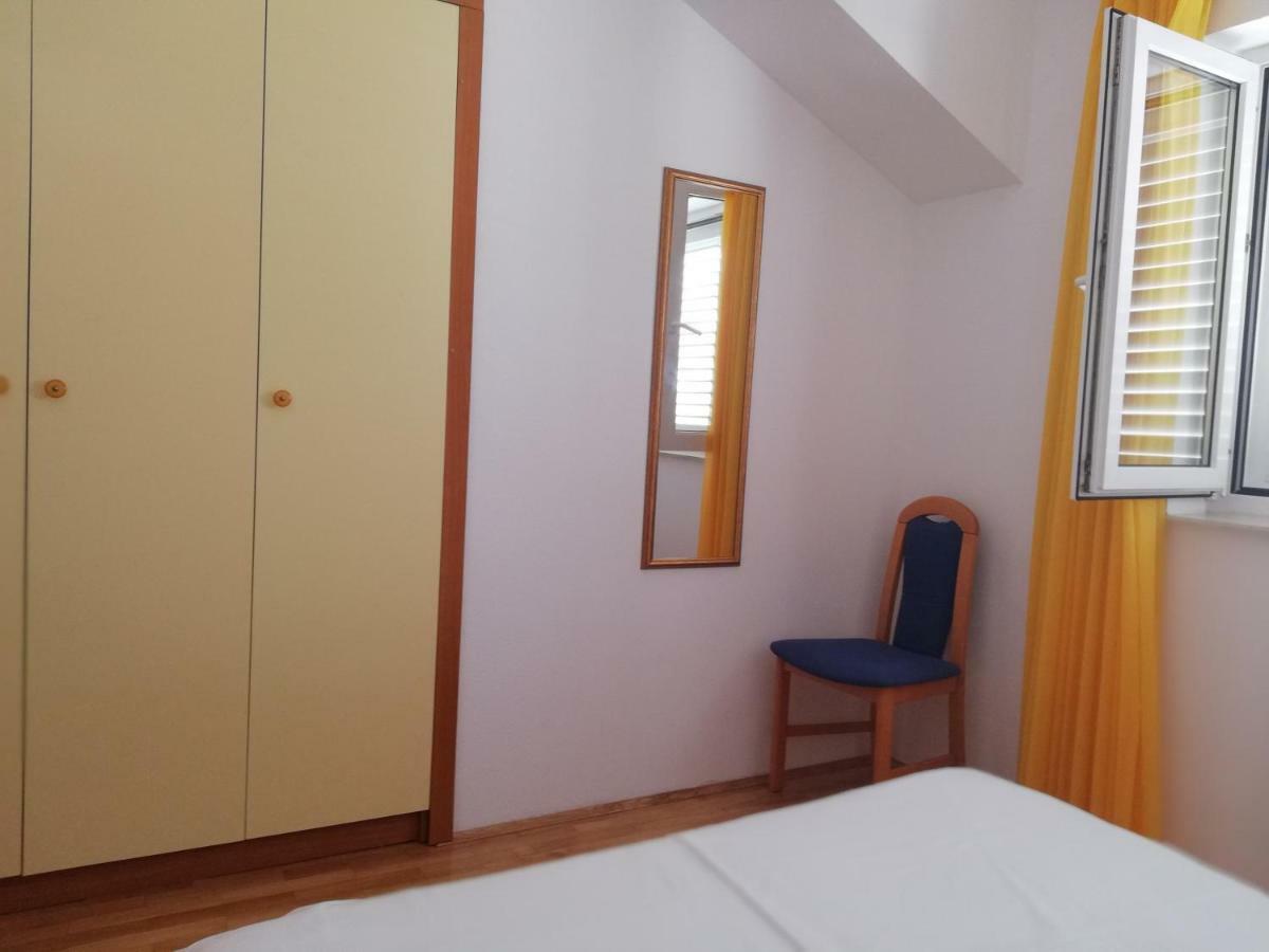 Apartmani Marija Примоштен Экстерьер фото