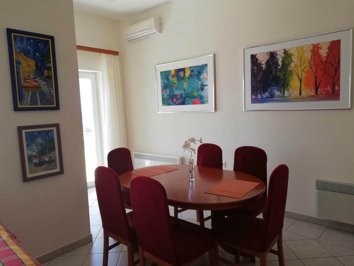 Apartmani Marija Примоштен Экстерьер фото
