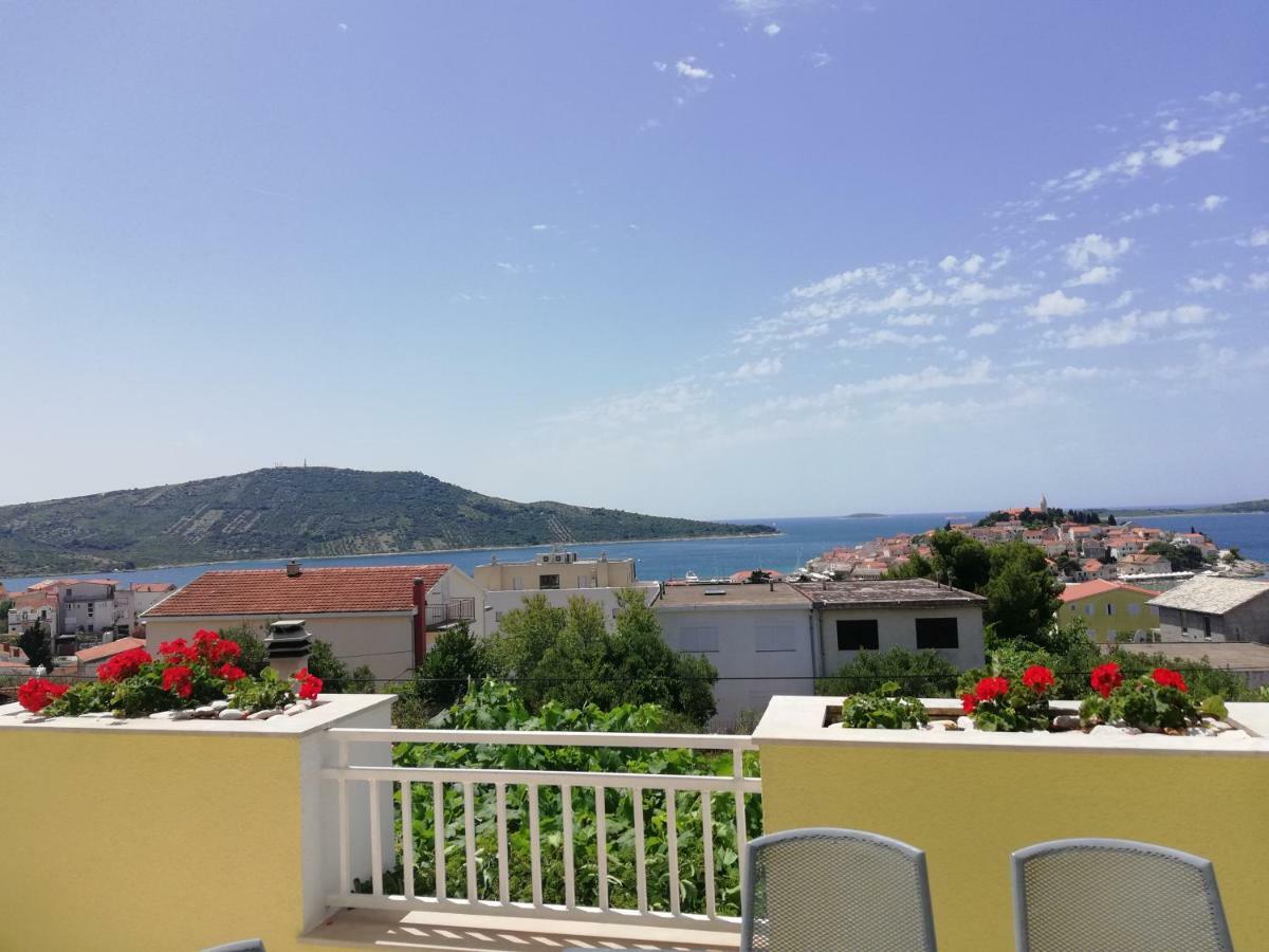 Apartmani Marija Примоштен Экстерьер фото